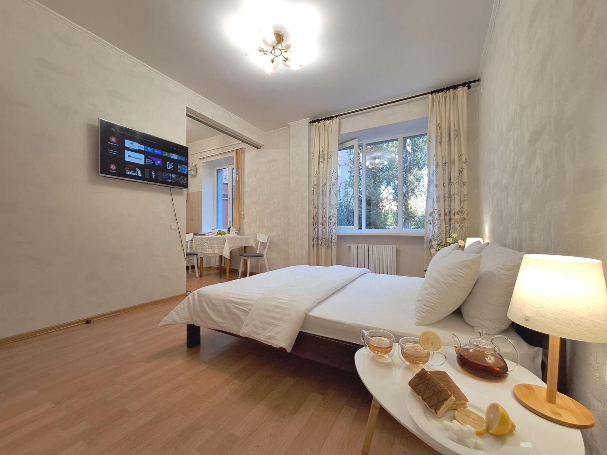 Однокімна Квартира Біля Каштанової Алеї У Центрі Полтави Мережа Alexapartments Документи Для Відряджень Безконтатне Заселення 24-7 Poltava Kültér fotó